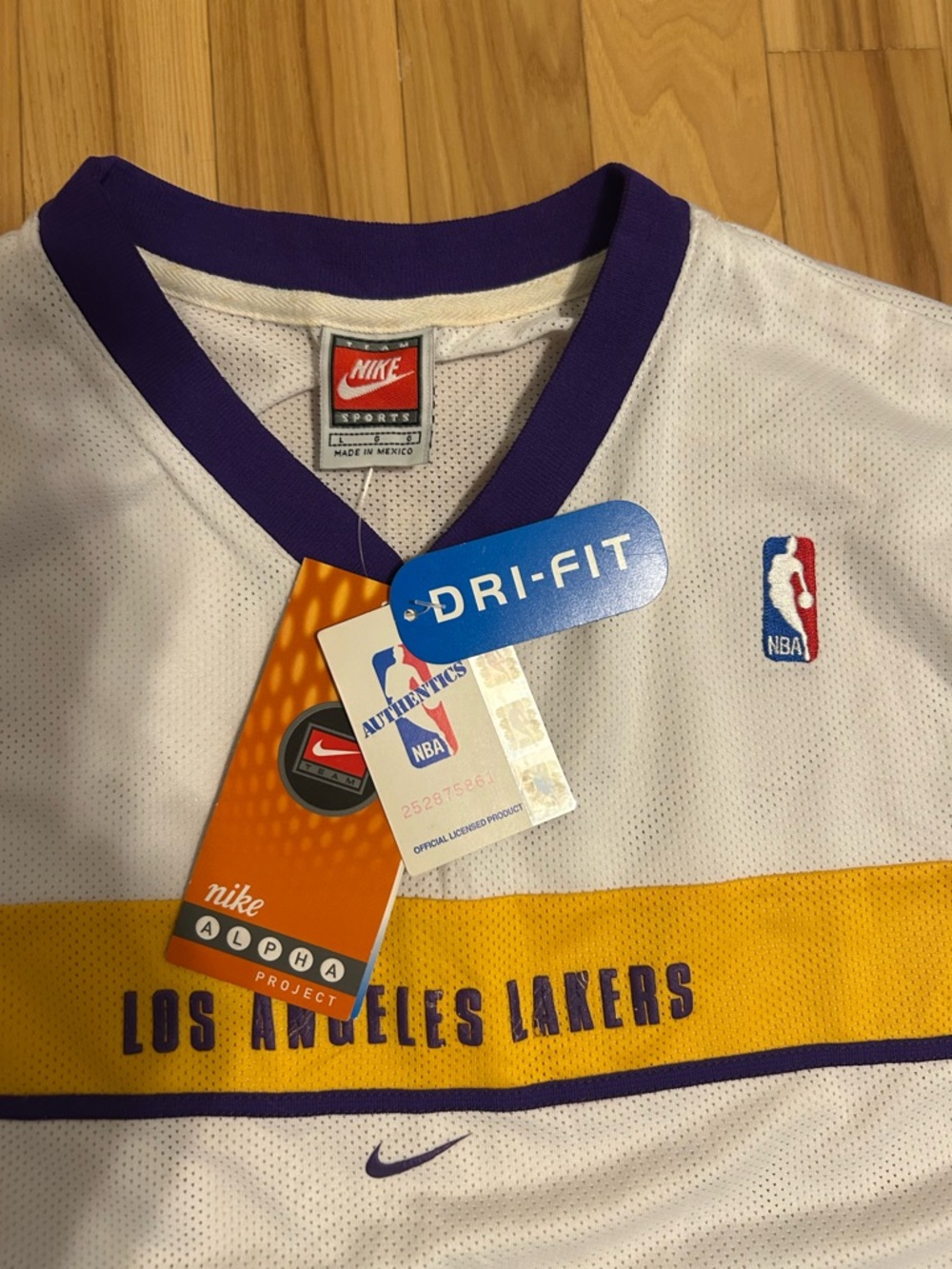 Nike Dri Fit 2000’s Los Angeles Lakers Basketball NBA Authentic Shooting Shirt - Picture 2 of 4